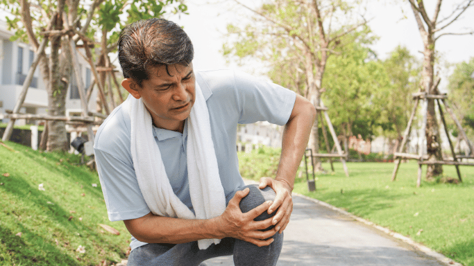 Penyebab Lutut Sakit Saat Ditekuk dan Diluruskan